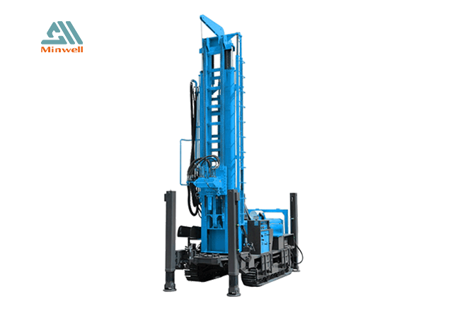 Crawler water well drilling rig